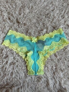 NWT The Lacie Victoria’s Secret Blue Yellow Lace Flower Mesh Cheeky VTG Small